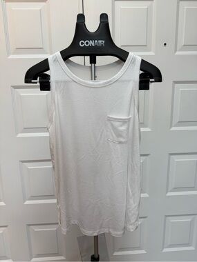 SO White Women's Pocket Tank Top